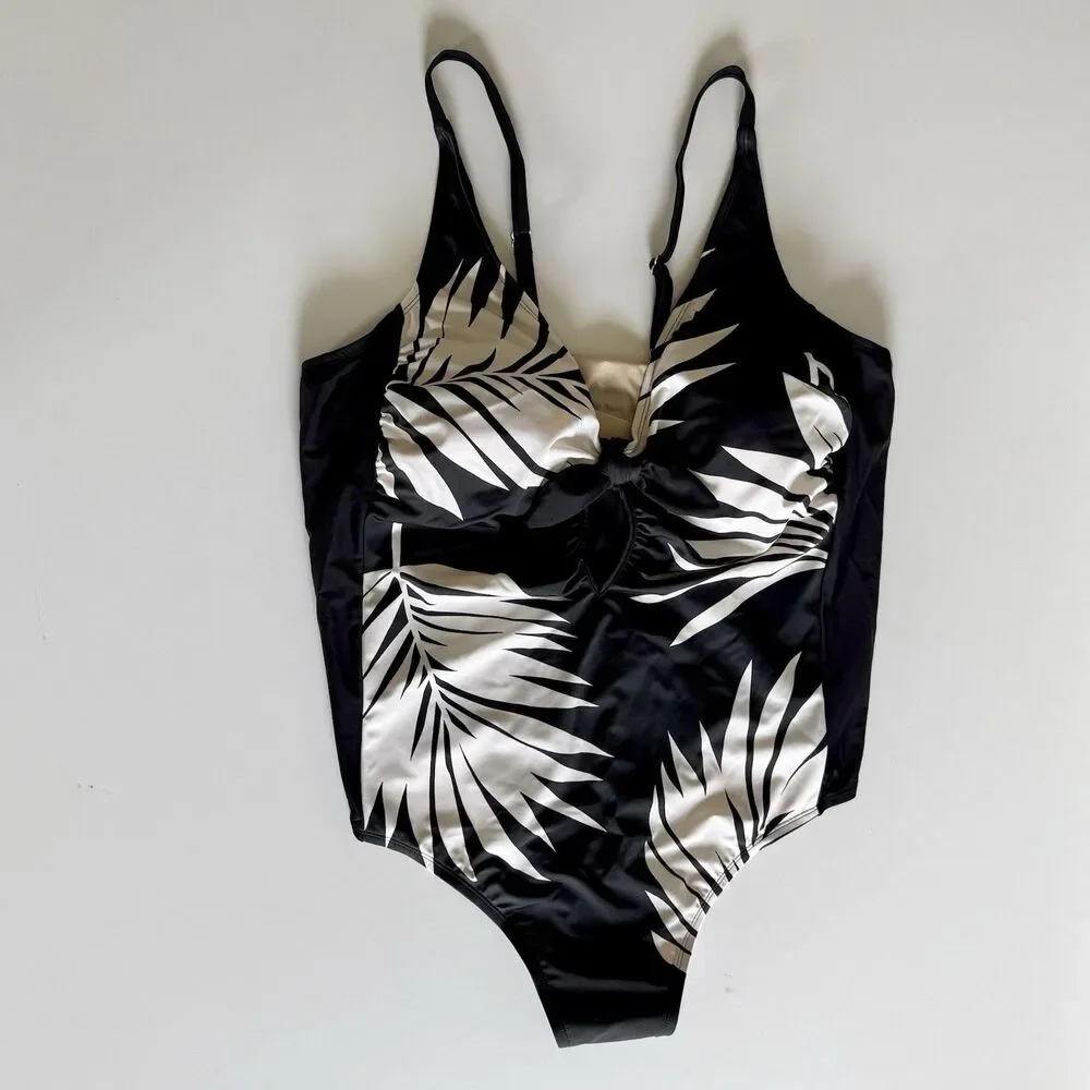 Kona Sol Black & White Keyhole Palm Leaf Swimsuit Womens Plus Size 26W NEW w/tag